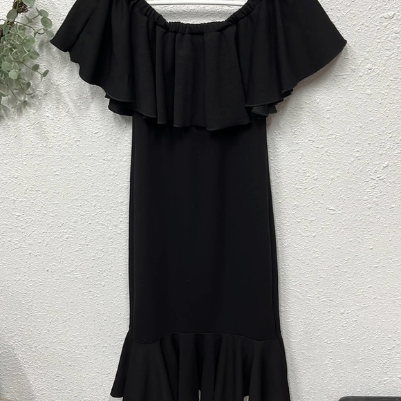 Lularoe Black Cici Dress XS Solid Off-Shoulder Ruffle Stretch Knit - Picture 8 of 8